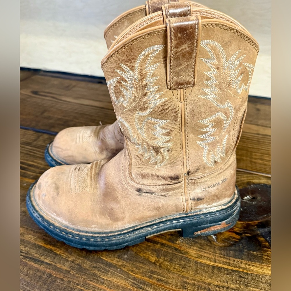 Ariat Women’s Size 6 Composite Toe Work Boots – Distressed Tan Leather